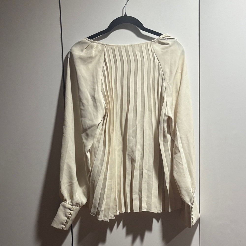 Express Cream V-Neck Blouse - Picture 3 of 4